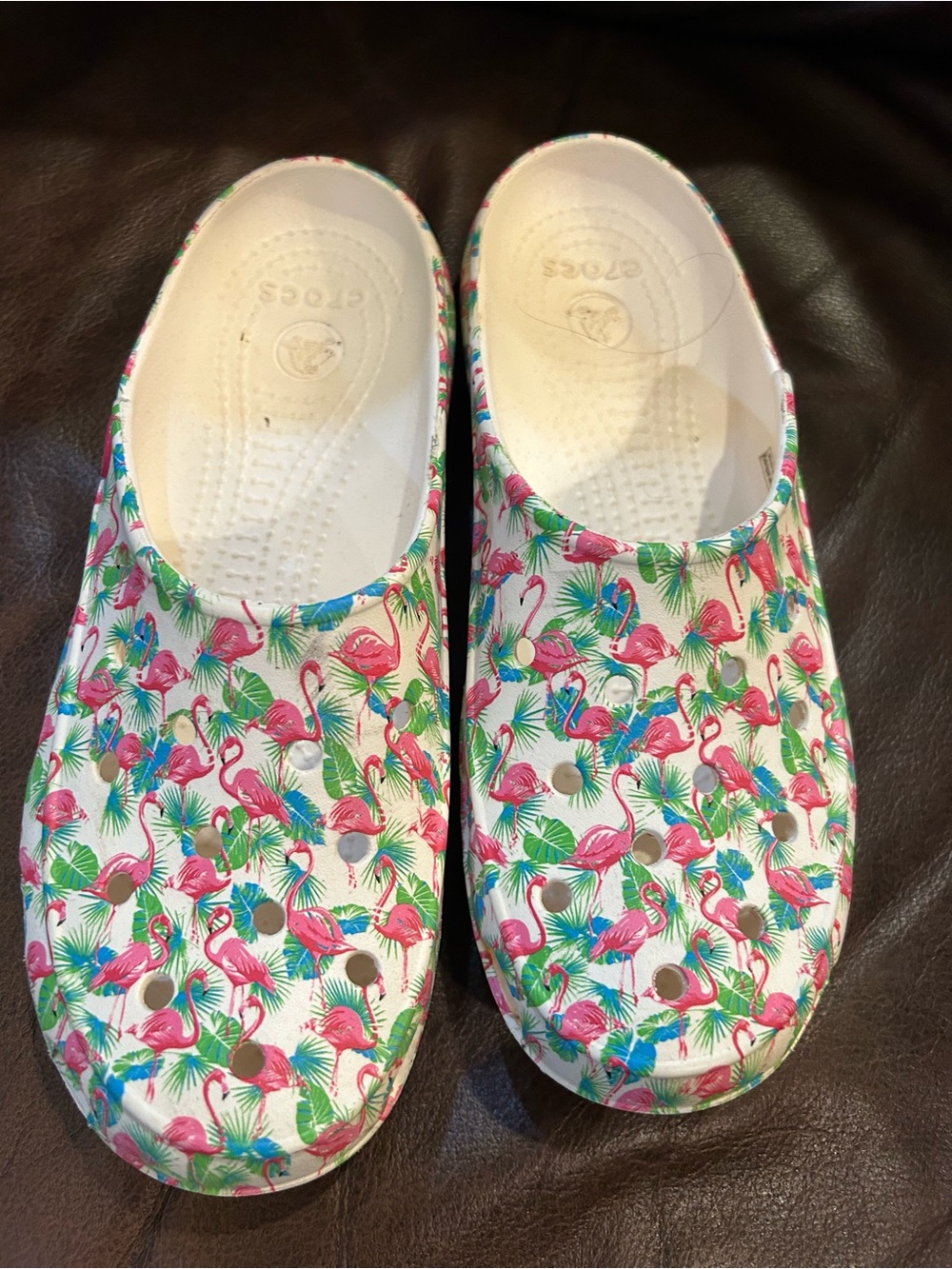 CROCS Women 8 flamingo freesail summer slip on comfort clogs